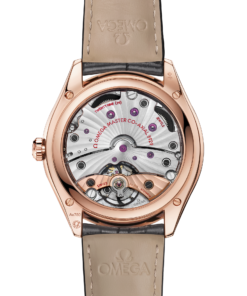 Alternative view of Omega DE VILLE TRÉSOR 40 mm, Sedna™ gold on leather strap 435.53.40.21.06.001
