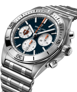 Alternative view of CHRONOMAT B01 42 NFL CHICAGO BEARS EDITION