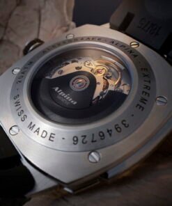 Alternative view of Alpiner Extreme Automatic California Dial