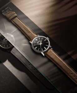 Alternative view of Heritage Tropic Proof Handwinding
