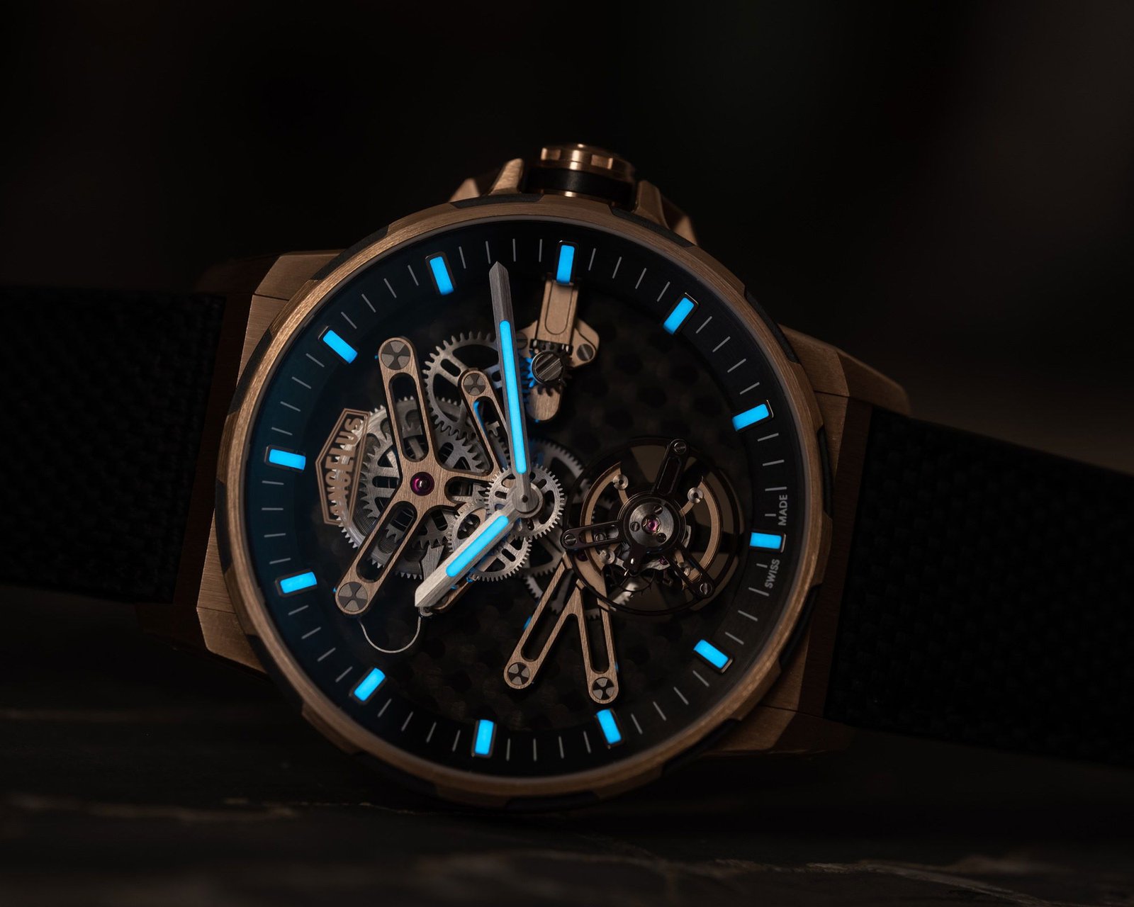 Gold & Carbon Flying Tourbillon - Image 10