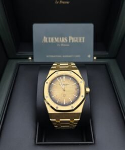 Alternative view of Audemars Piguet Royal Oak Jumbo Extra Thin 50th Anniversary "Smoked Gold" 2022 16202BA.OO.1240BA.01