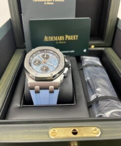 Alternative view of ROYAL OAK OFFSHORE SELFWINDING CHRONOGRAPH