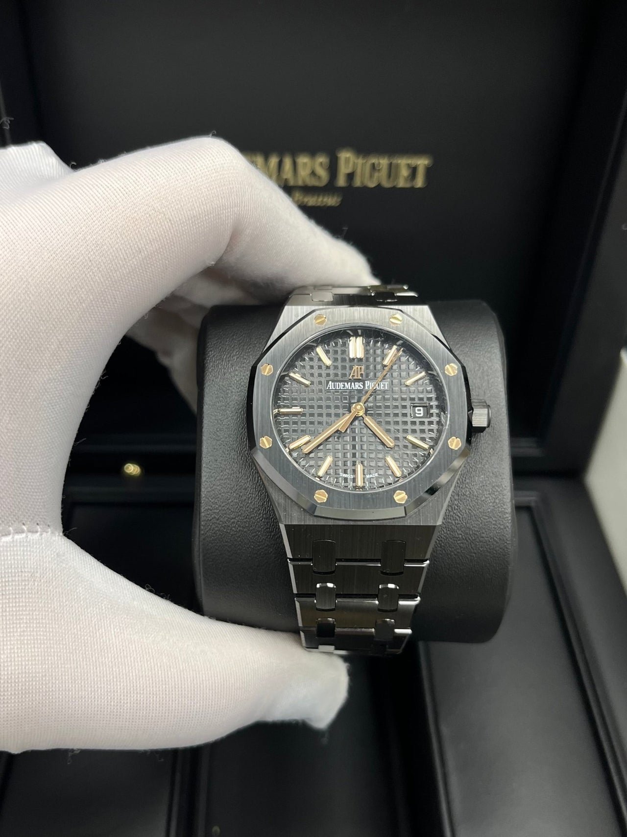 Audemars Piguet Royal Oak Selfwinding 34mm Black Ceramic 77350ce.oo.1266ce.01 - Image 13