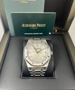 Alternative view of Audemars Piguet Royal Oak Selfwinding White Dial 41mm Ref. 15510ST.OO.1320ST.08