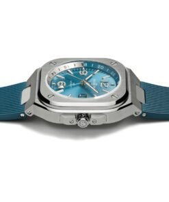 Alternative view of BR 05 GMT Sky Blue