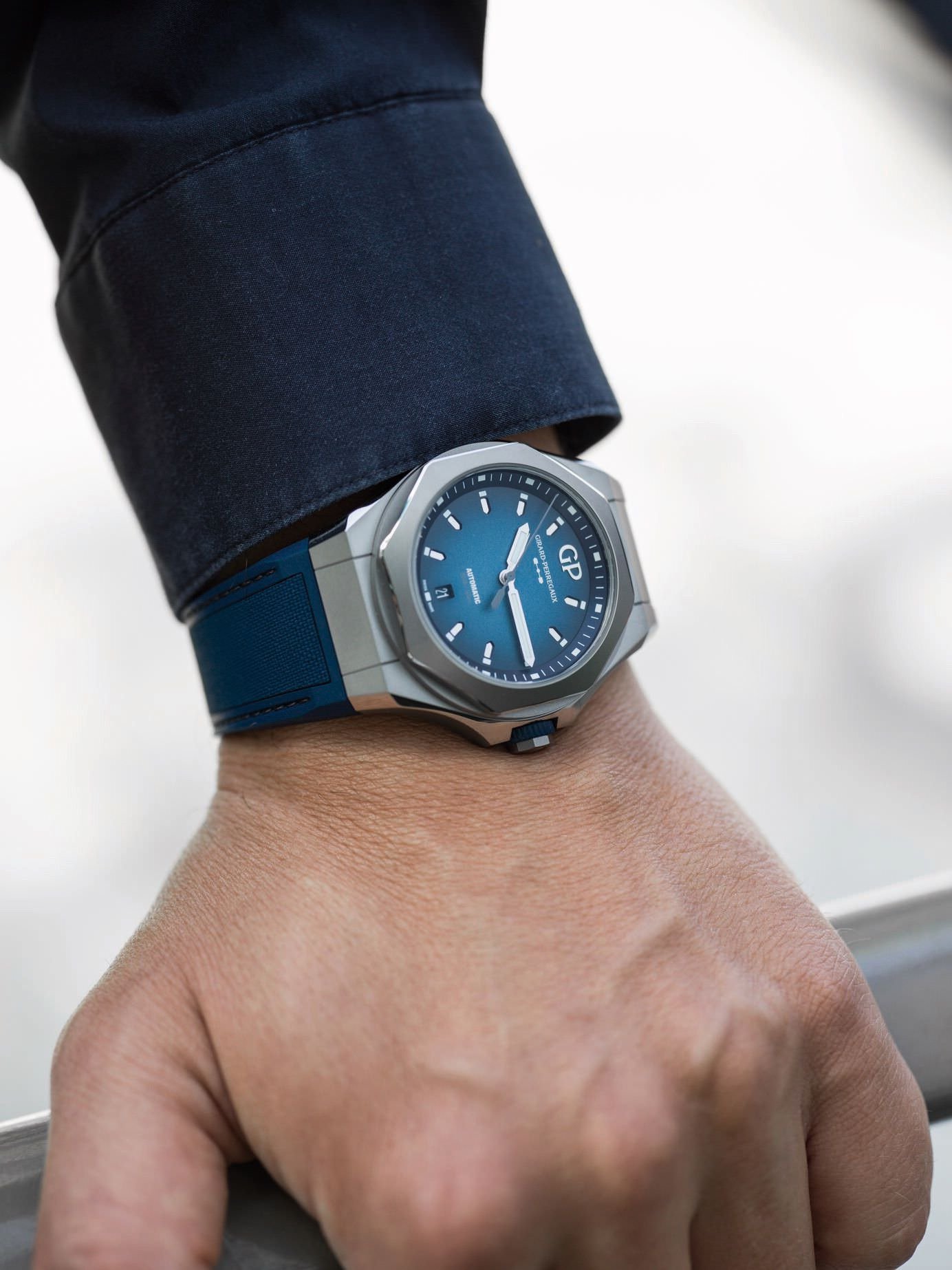 Laureato Absolute Ti 230 - Image 10