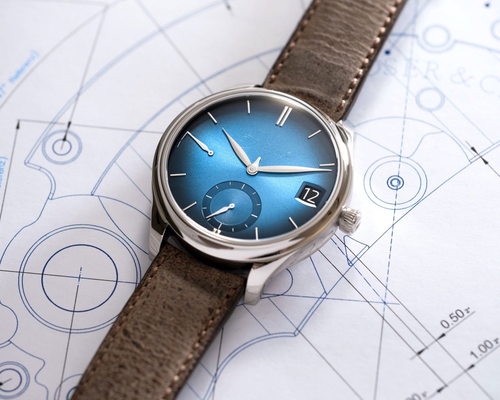 Endeavour Perpetual Calendar Funky Blue - Image 4