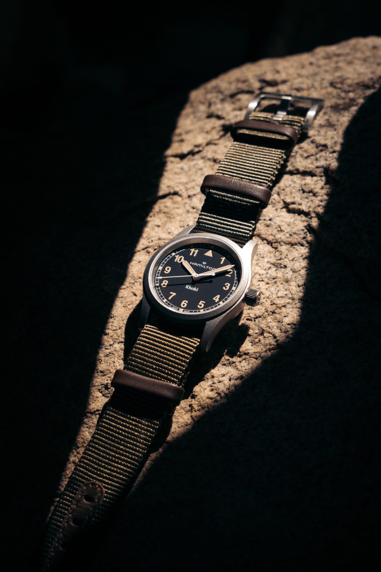 Khaki Field Quartz 33 - Image 3