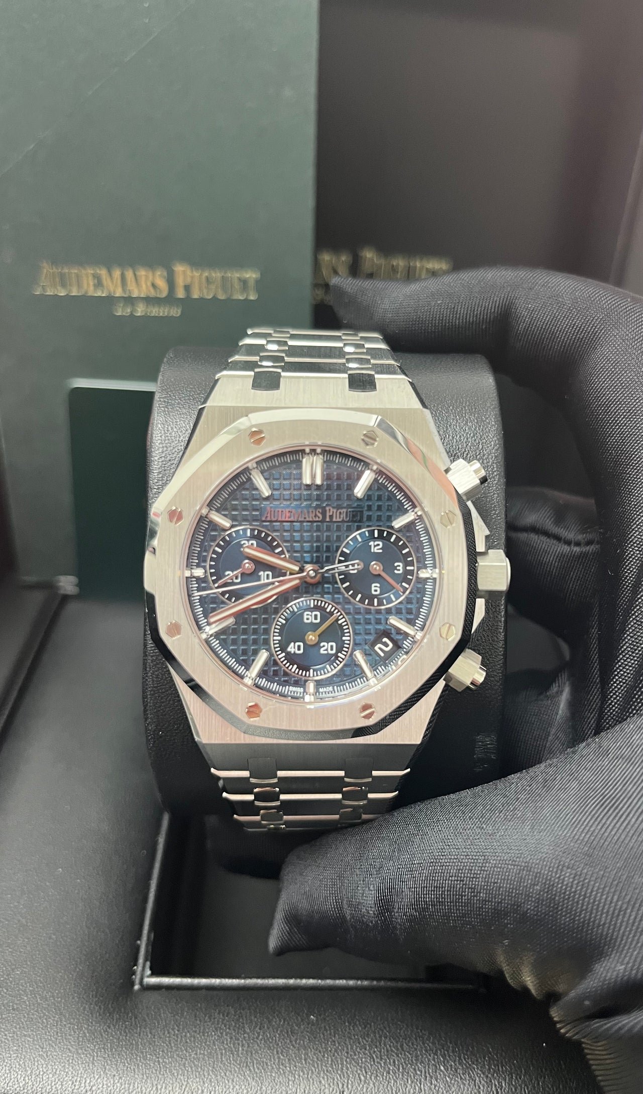 Audemars Piguet ROYAL OAK “50TH ANNIVERSARY” STEEL BRACELET BLUE DIAL 26240ST.OO.1320ST.01 deposit - Image 9