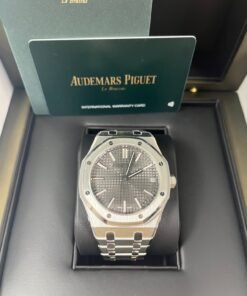 Alternative view of Audemars Piguet Royal Oak Selfwinding Grey Dial 41mm Steel Ref. 15510ST.OO.1320ST.10
