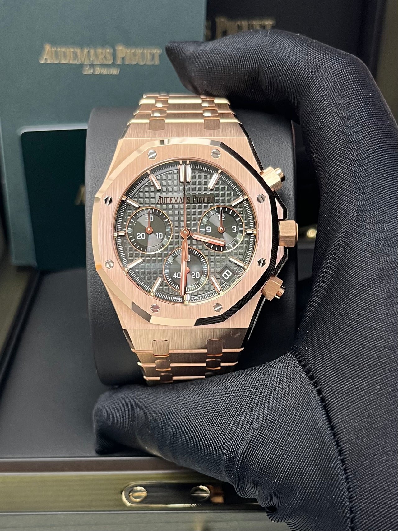 Audemars Piguet Royal Oak Chronograph 41mm Rose Gold Green Dial 26240or.oo.1320or.08 - Image 10