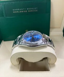 Alternative view of Rolex Datejust 41 41 mm Oystersteel 126300-0017