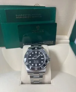 Alternative view of Rolex Submariner 41 mm Oystersteel 124060-0001