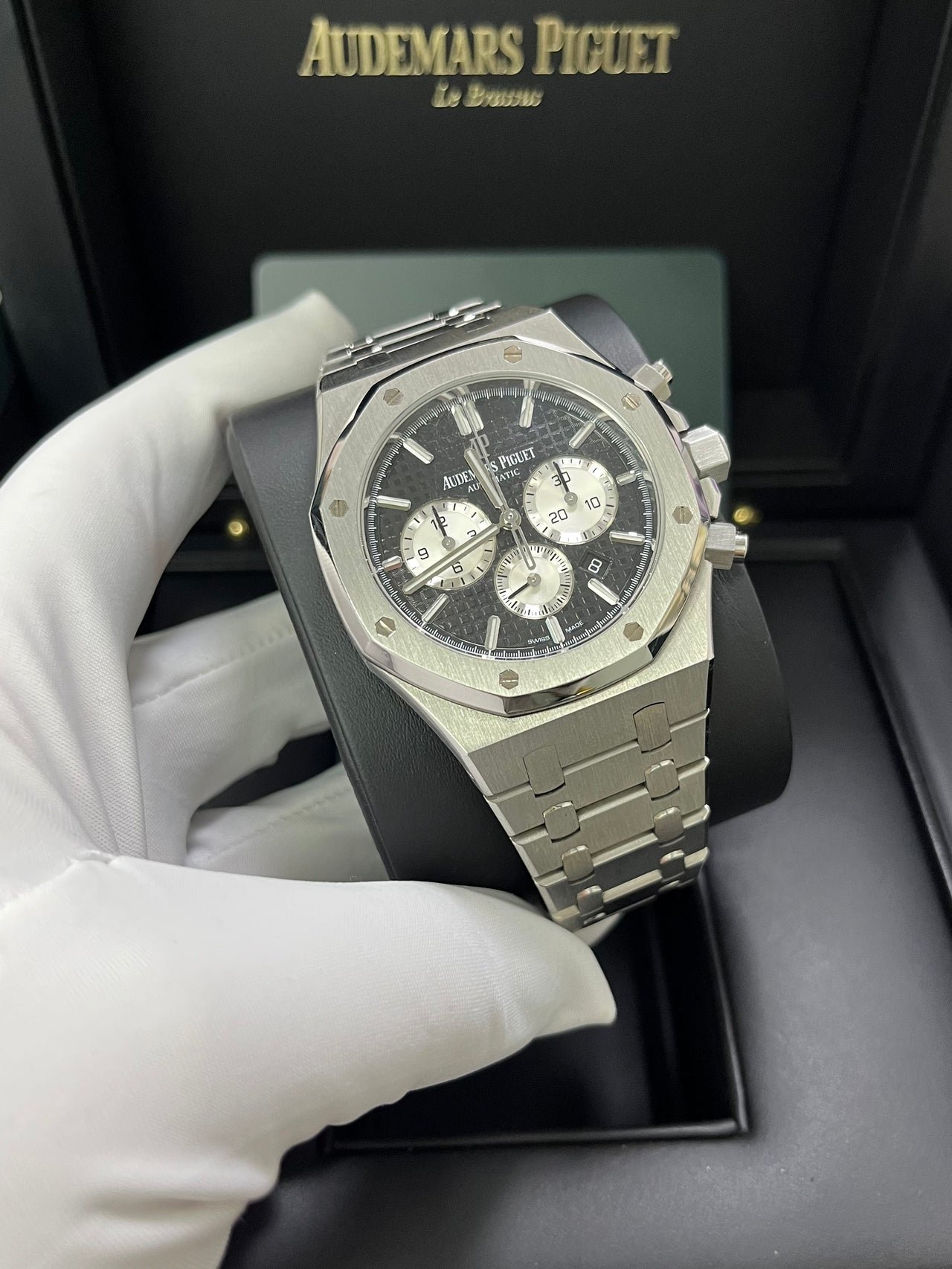 Audemars Piguet Royal Oak Selfwinding Chronograph/ Stainless Steel/ Black Dial/ White Sub-Dials (Ref#26331ST.OO.1220ST.02) - Image 8