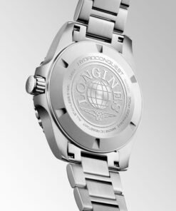 Alternative view of Hydroconquest GMT 43