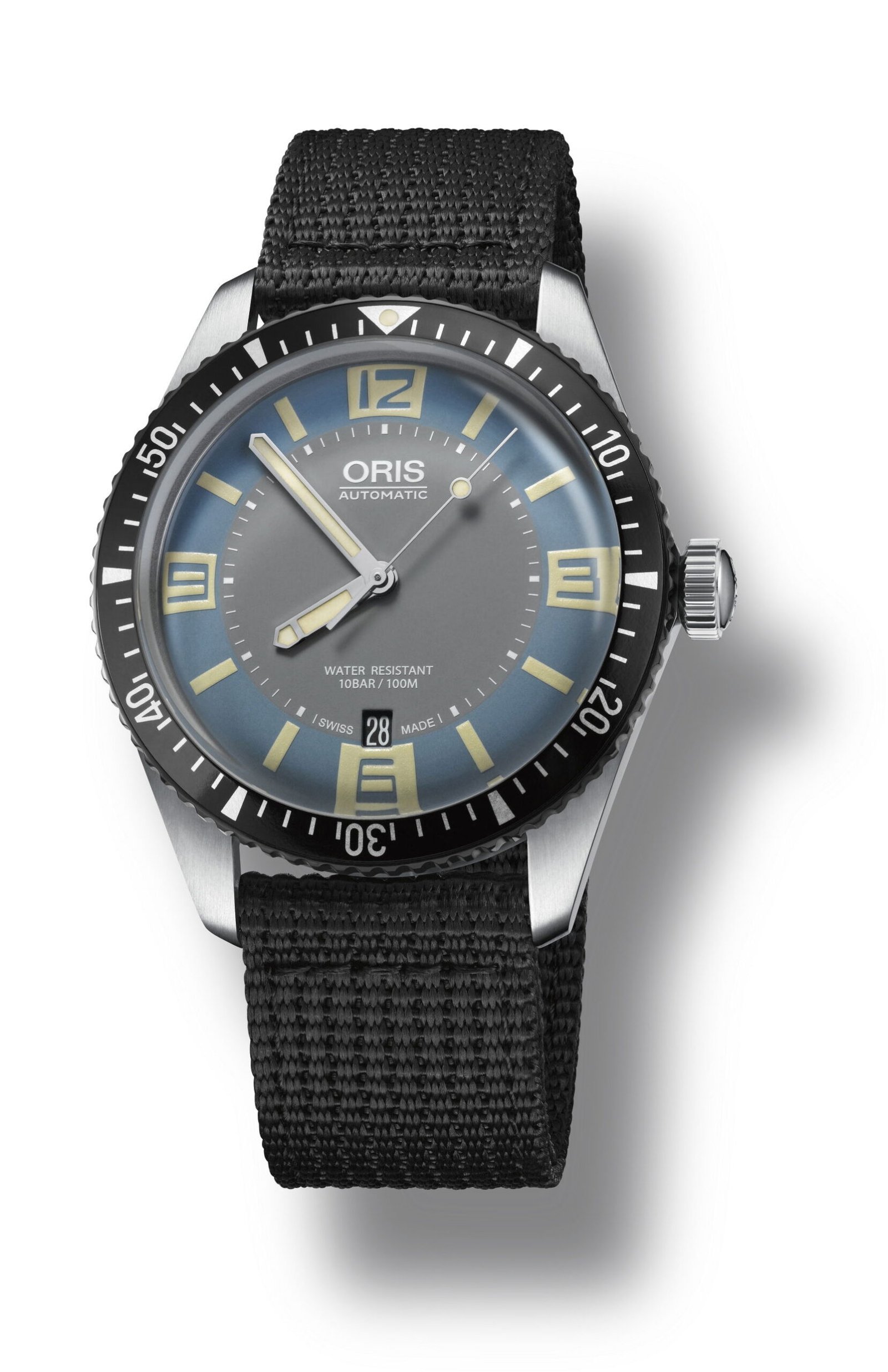 Divers Sixty-Five