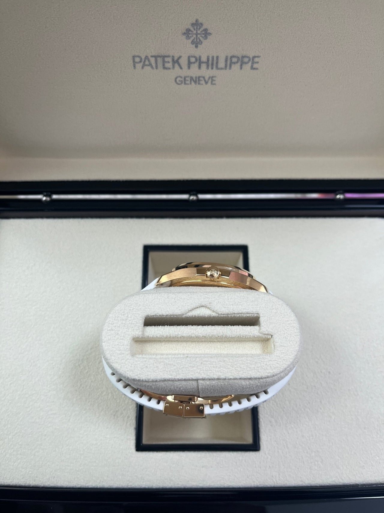 Patek Philippe Aquanaut Ladies White Dial Rose Gold Aquanaut Luce Travel 5269/200R - Image 6