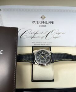Alternative view of DATE. SWEEP SECONDS. White gold 6007G-001