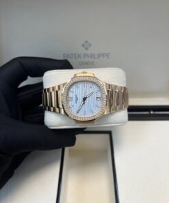 Alternative view of DATE. SWEEP SECONDS. Rose gold 7118/1200R-001