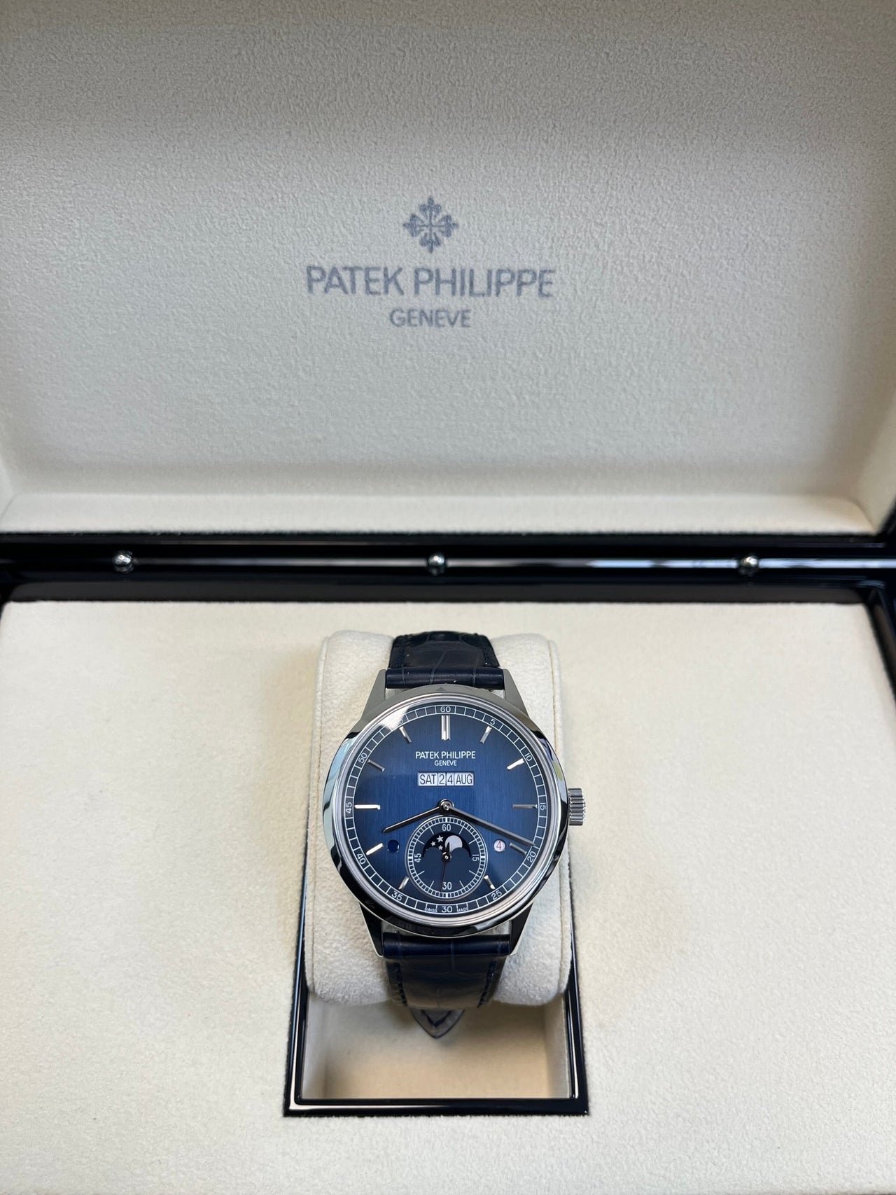 IN-LINE PERPETUAL CALENDAR Platinum 5236P-001 - Image 3