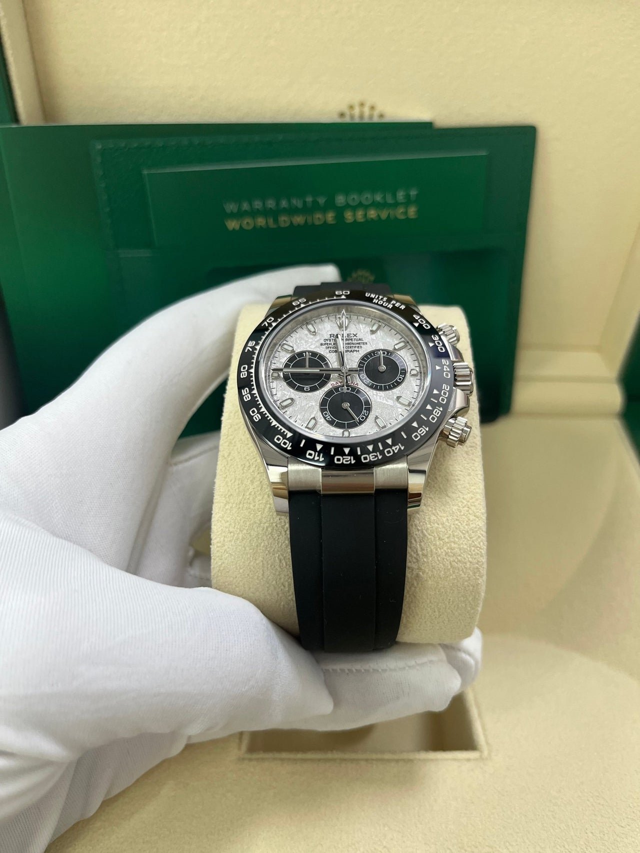 Rolex Daytona White Gold Daytona 40 Watch - Meteroite and Black Index Dial - Black Oysterflex 116519LN - Image 9
