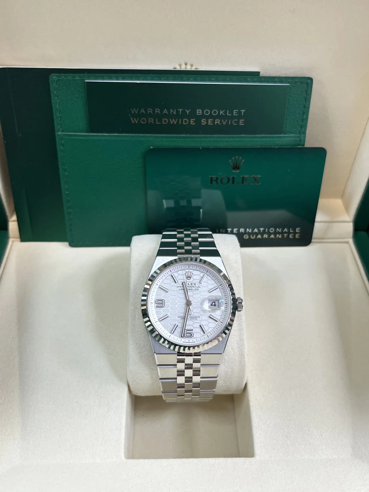 Rolex Land-Dweller 40 40 mm Oystersteel and white gold 127334-0001 - Image 4