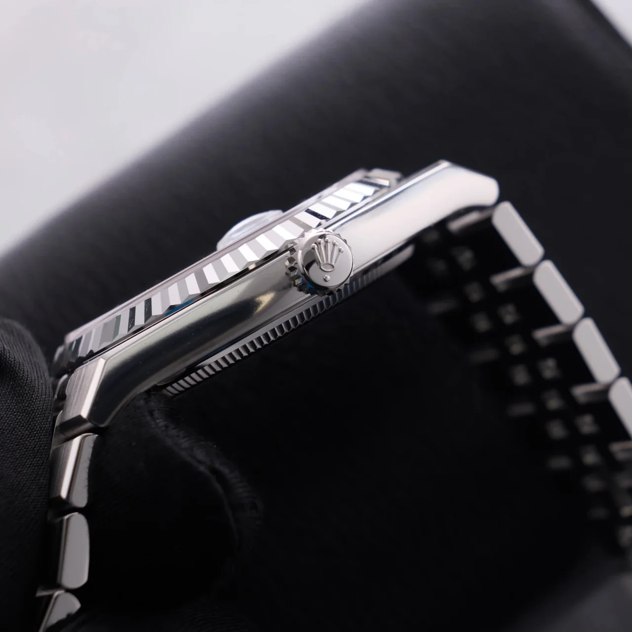 Rolex Land-Dweller 40 40 mm platinum 127336-0001 - Image 11