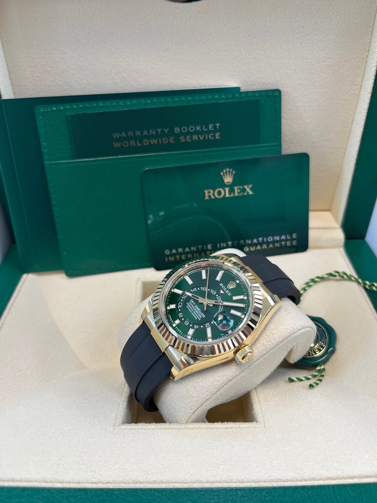 Rolex Sky-Dweller 42 mm yellow gold 336238-0004 - Image 5