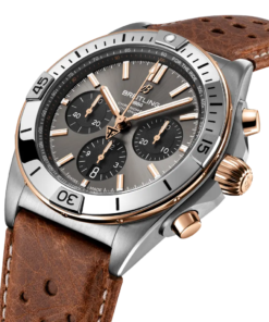 Alternative view of CHRONOMAT B01 42 TRIUMPH